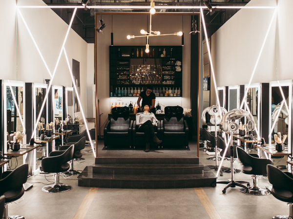 Choosing the Perfect Hair Styling Chair: Enhancing Comfort and Efficiency in Your Salon